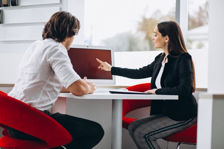 How To Introduce Yourself: Interview Tips For Canada?